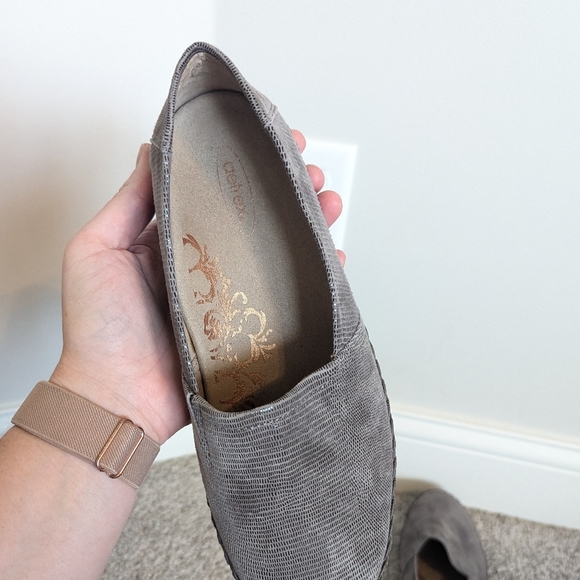 Aetrex Kylie Brown Shimmer Slip On Flat sz 9 - Picture 5 of 7